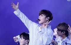 연휴끝의 슬픔을 지훈이로 극뽁^!^