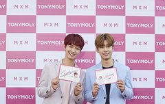 토니몰이 팬싸 기사!!! 댓달러 가자!