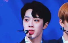 워너원 라이관린이라니 흑