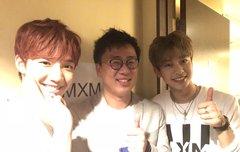 라디오 디제이님이 팬미오신건가?