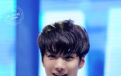 이사진 처음봤어