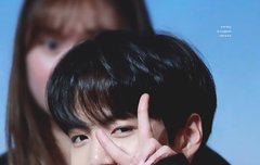 요즘에 내가 좋아하는 브이~