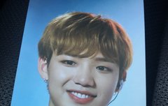 이 사진 가진 사람 있어 ?