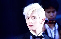 내일 시상식이니까