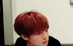 영민이 얼굴이...