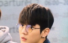 민기두 크리스마스 서폿 들어가나보다