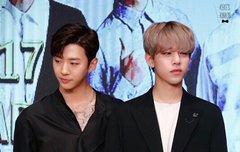 이 투샷 아주 칭찬해