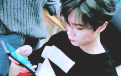 그와 눈이 마주쳤을 때