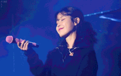 유애나들의 마음 떼창을 듣는 지은