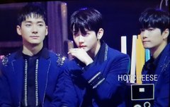 밍기 어제 개존잘이었는데ㅜㅜ