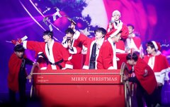 1221 첫콘 산타 고화질 직찍