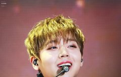 해맑게 웃어 헤헤헿