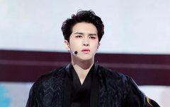 혹시 이제 고3되는 공부때문에 덕질 고민하는 학생 별빛있어???