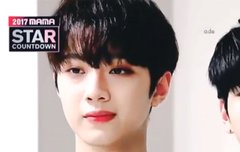 관린이 화장 반쪽만 한거봤어?ㅋㅋㅋ