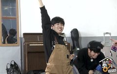 김재환 뭔데 이렇게 귀엽지 진짜 귀여워서 일상생활 못하겠는데 왈캐 귀여운거지 진짜 볼꼬집고싶다 정말