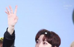 히즈 네임 이즈.. 라이관린!