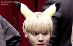 이날 의상과 다르게 씹덕이였구나