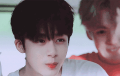 팬싸가고싶다...