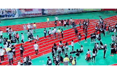 문빈을 향해 달려오는 은우 찾아봐