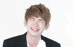 켄타 이거 우는거임 웃는거임