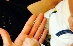 레오 손 한없이 따듯할것만 같다...