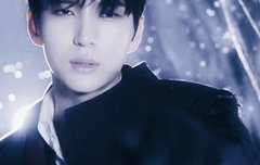 레오 키 엄청 크지? 180cm 넘지? 그렇지?