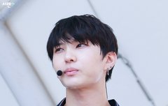 피부 하얘서 핏줄 선명한거봥