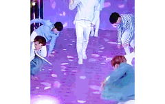 이거 진짜 사람이 무대에서 뛸수있는 높이인거냐...