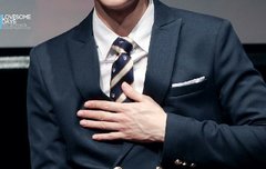 레오 약지길이 발린다ㅠㅠ