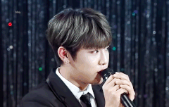 마이크 쪼금만 내려서 얘기해주세요~