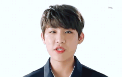 너무 예쁜 하복 우진이