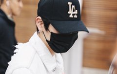 홀 날개 뜯긴 듯