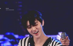 밍기 최애짤 두고갈래?