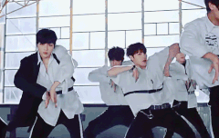 어쩜 이렇게 디테일하게 춤을출까 온몸을 다써