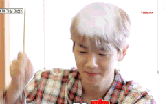 [26화] 둘째 날 밤 돌아온 기상미션 백현 gif 3