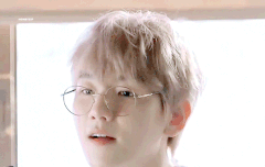 180705 엑사세 백현 gif  1