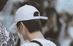 백현이 뒷모습은 항상