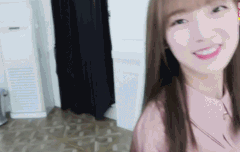 맴버들은 아린이가 셀카 젤 못 찍는다는데.