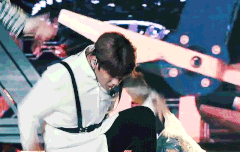 힘봐봐 ㄷㄷ 진짜 활 쏘는줄