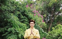 성난 백성의 마음을 달래주시는