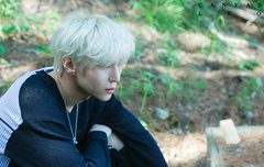 그러고보니 레오님은 면도하는 모습도 우아할듯