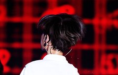 떨어지는 땀방울까지 갓 벽 한 이대휘