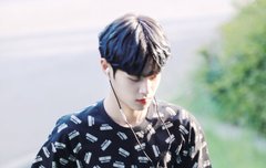 같은날 같은옷 이대휘 갭차이