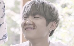 옆에있는거 뭐든 다 뿌시고싶다