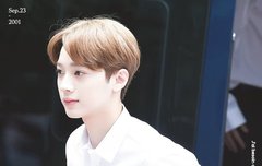 애기 이정도면 카페모델해라,,,,