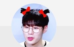 하성운 이 사진 있는사람????