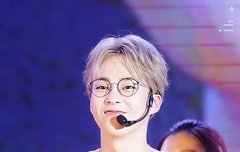 레전드 삥홍차 시우민!