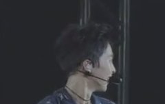 시우민 버릇 또 등장 ㅋㅋㅋㅋㅋ