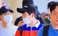 시우민 한국 도오착!!