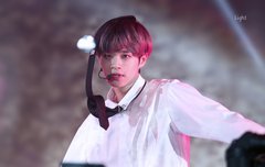 넥타이도 아는 이대휘의 귀여움